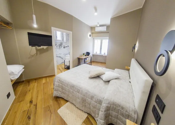 La Panarda Nocleg ze śniadaniem 3*