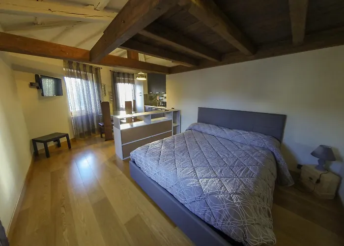 La Panarda Nocleg ze śniadaniem 3*